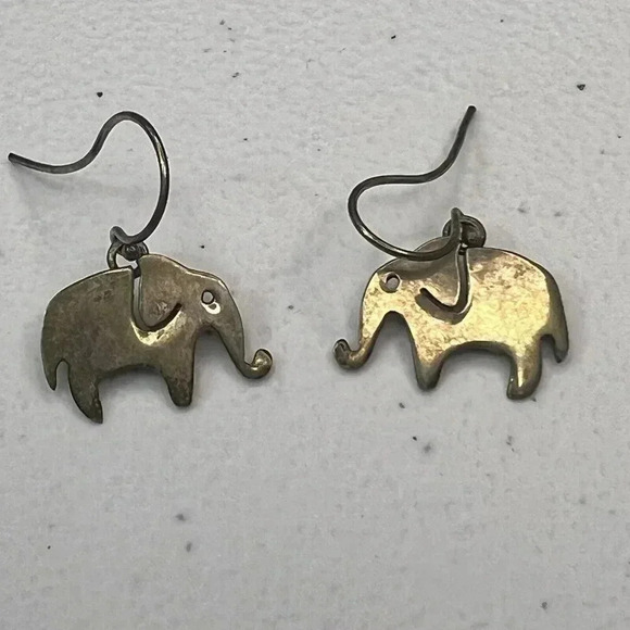 925 Sterling Silver Vintage Petite Elephant Dangle Earrings AHO Mexico Cute - Picture 1 of 4